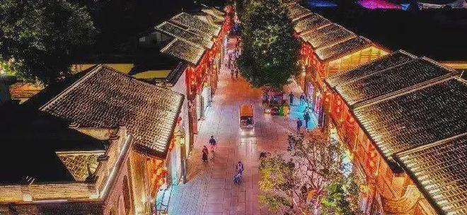 深圳院子物业公司福州泰禾完美体育网站物业管理。管理费：1398元平(图25)
