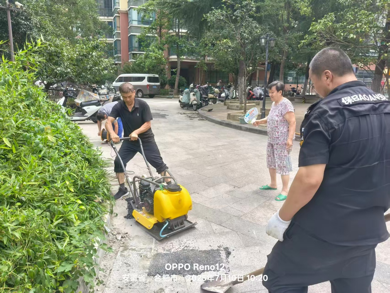 完美体育永不服“暑”唯“物”得馨高温下的物业人（一）(图5)