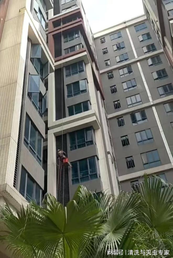 深圳专业洗外墙完美体育(图1)