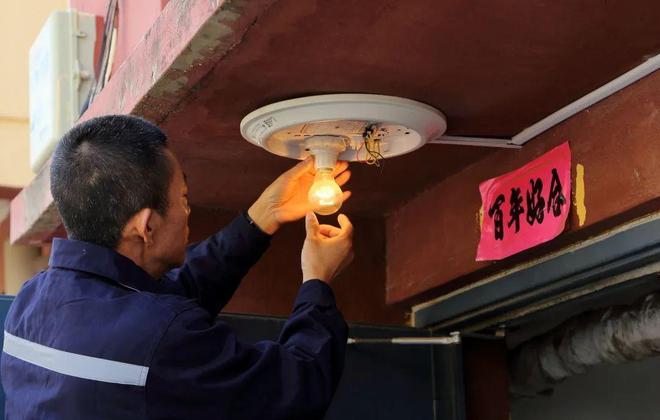 老旧小区治理新答卷！中铁十局“城市大管家”托起龙口居民安完美体育居梦(图4)